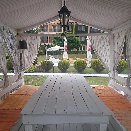 Sozopoli Hills 公寓 索佐波尔