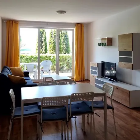 Sozopoli Hills 公寓 索佐波尔